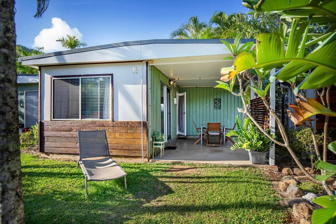 Bush Village Holiday Cabins Airlie Beach