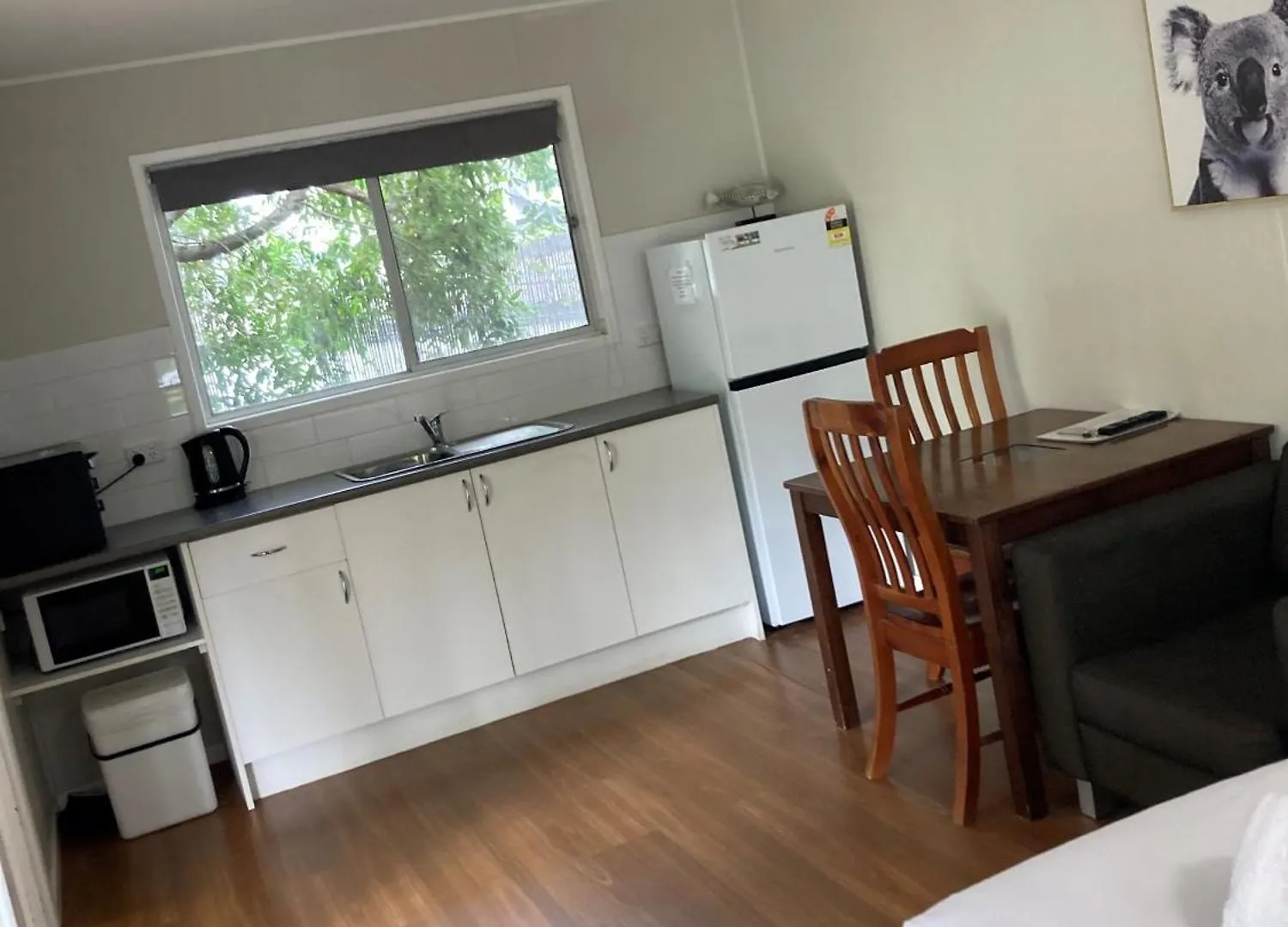 Bush Village Holiday Cabins Airlie Beach Australia