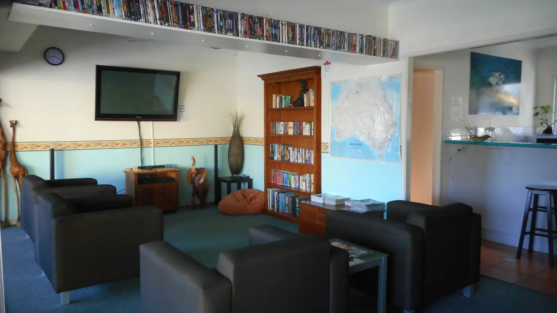 Bush Village Holiday Cabins Airlie Beach Holiday park